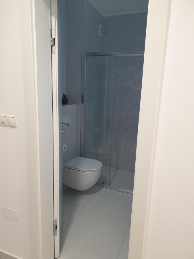 Apartman Viktoria Tuzla Exterior foto
